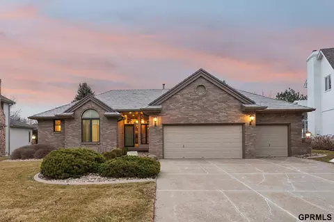 1705 N 129 St, Omaha, NE 68154