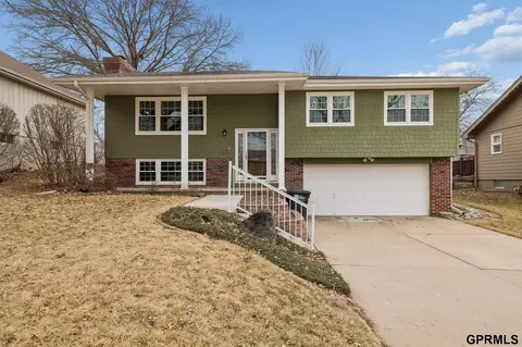 1811 S 139th St, Omaha, NE 68144