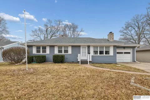 7271 Hascall St, Omaha, NE 68124