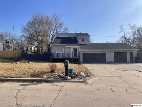 8505 Pratt St, Omaha, NE 68134