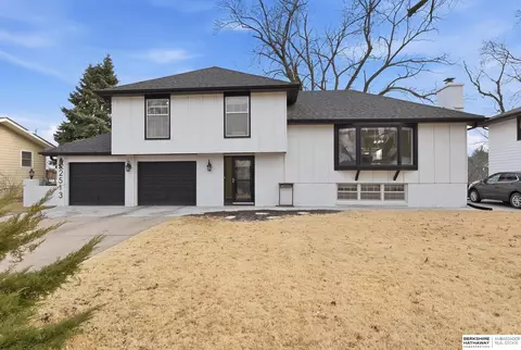 2513 Cornelia St, Bellevue, NE 68147