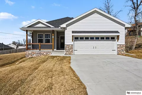 8507 Riverdale Rd, Plattsmouth, NE 68048