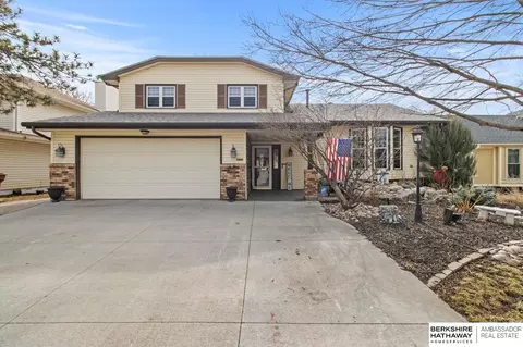 2317 Georgetown Pl, Bellevue, NE 68123