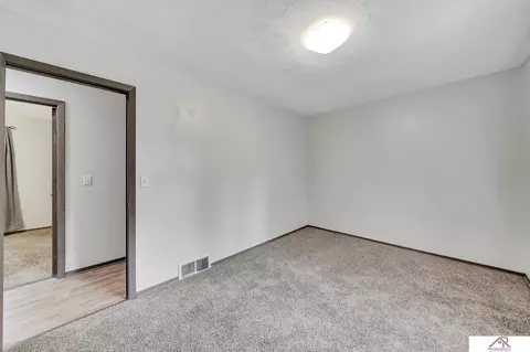 104 N 28th St, Beatrice, NE 68310 photo 24