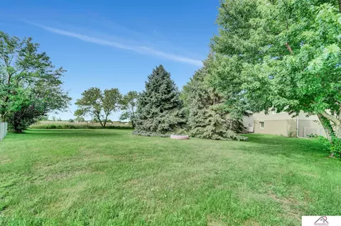 104 N 28th St, Beatrice, NE 68310 photo 9