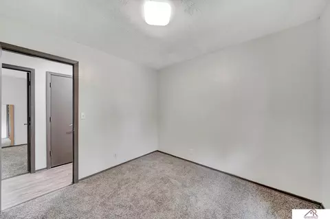 104 N 28th St, Beatrice, NE 68310 photo 26