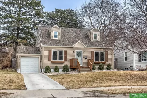 1933 S 48th St, Omaha, NE 68106