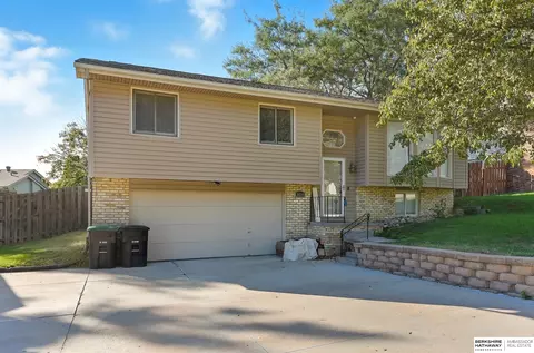 8624 N 81st Ave, Omaha, NE 68122