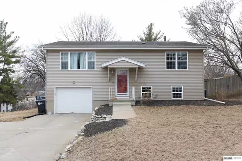 9515 Spencer St, Omaha, NE 68134
