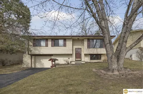 14028 Madison Cir, Omaha, NE 68137