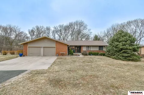 6401 S 148th St, Walton, NE 68461