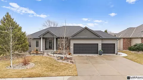 6705 N 162nd St, Omaha, NE 68116