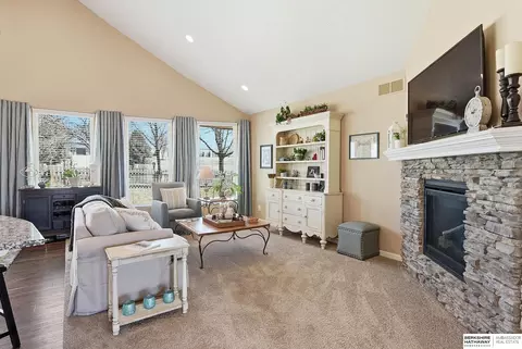 4413 S 193rd St, Omaha, NE 68135