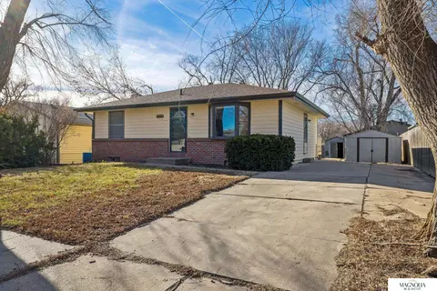 437 NW 16 St, Lincoln, NE 68528