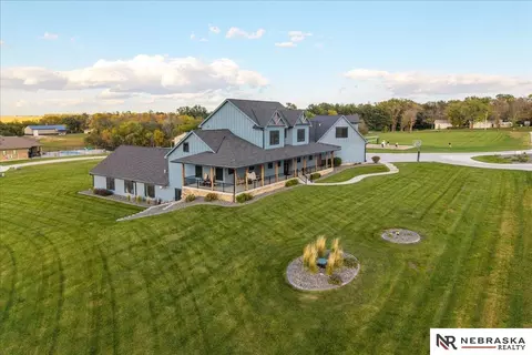 13268 Bluebird Ct, Springfield, NE 68059