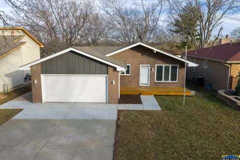3440 N 73 St, Lincoln, NE 68507