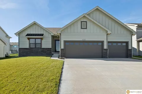 6302 S 200 St, Omaha, NE 68135