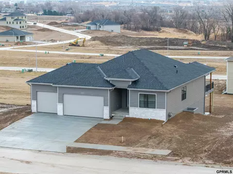 12421 S 89 Ave, Papillion, NE 68046