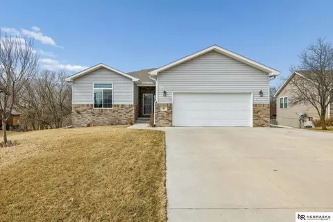65 Vince Dr, Bennet, NE 68317