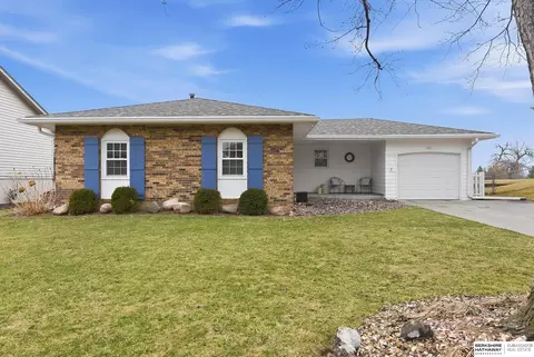 10342 V St, Omaha, NE 68127