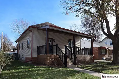2242 N 56th St, Lincoln, NE 68504