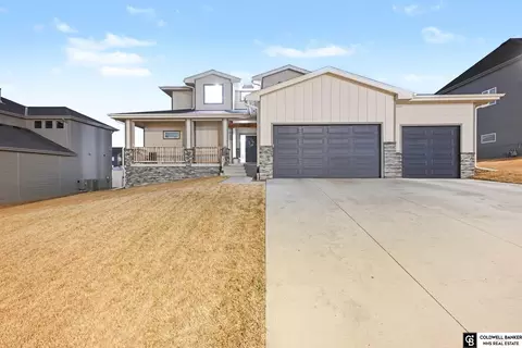 11915 S 109th St, Papillion, NE 68046