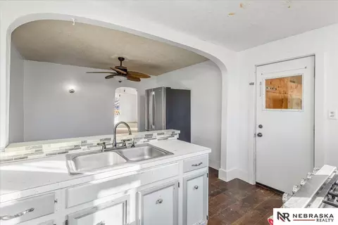 Entry Way - 1023 Elk St, Beatrice, NE 68310 photo 1 of 3