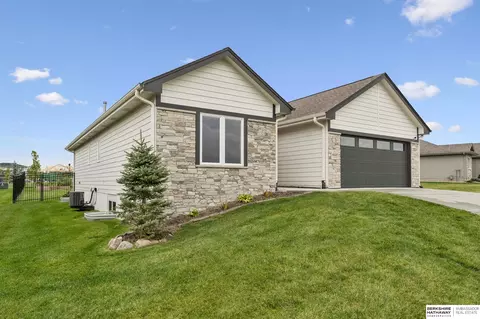 6327 S 208 Ave, Omaha, NE 68022