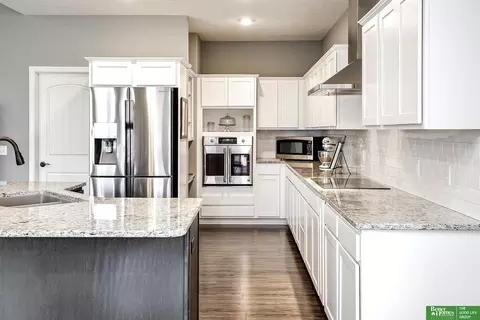 Kitchen - 12926 Eagle Cir, Omaha, NE 68142 photo 2 of 4
