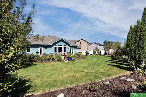 Exterior - 12926 Eagle Cir, Omaha, NE 68142 photo 6 of 7