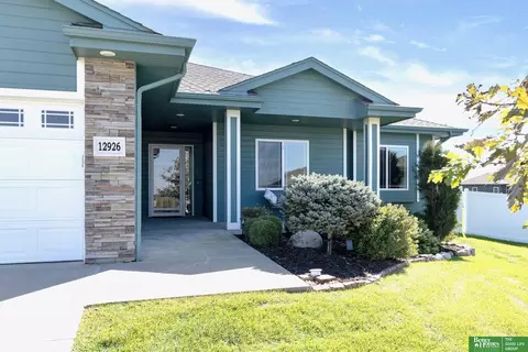 12926 Eagle Cir, Omaha, NE 68142
