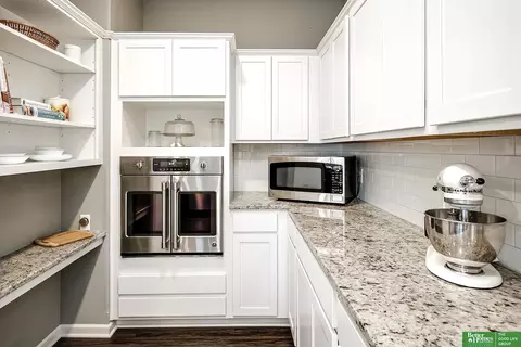 Kitchen - 12926 Eagle Cir, Omaha, NE 68142 photo 3 of 4