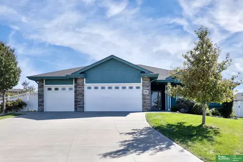 Exterior - 12926 Eagle Cir, Omaha, NE 68142 photo 1 of 7