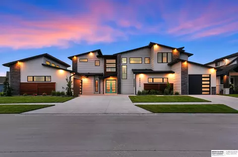 28488 Laurel Cir, Valley, NE 68064