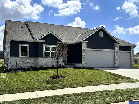 11007 N 172nd St, Bennington, NE 68007