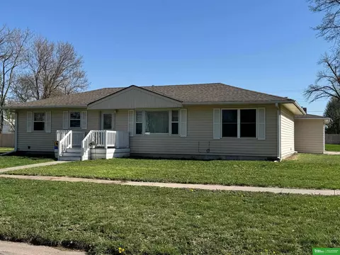 1021 P St, Tekamah, NE 68061