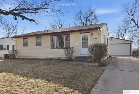 4536 N 95th St, Omaha, NE 68134