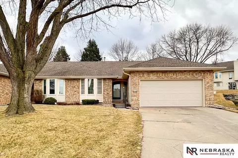 13253 Lake St, Omaha, NE 68164