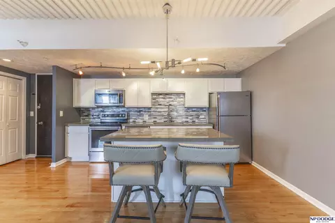 105 N 31st Ave #701, Omaha, NE 68131