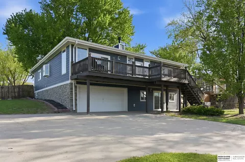 1702 Dunbar Dr, Plattsmouth, NE 68048