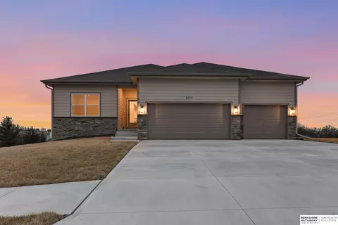 5117 S 198 Ave, Omaha, NE 68135