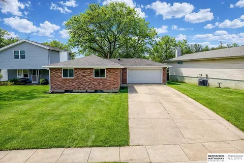 7350 Colby St, Lincoln, NE 68505