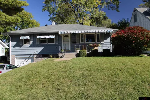 5327 N 48 Ave, Omaha, NE 68104