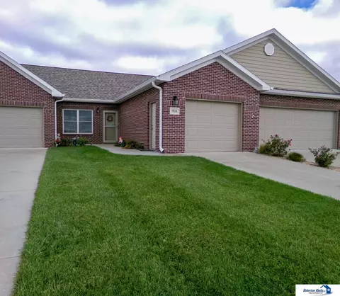 904 Meadow St, Beatrice, NE 68310