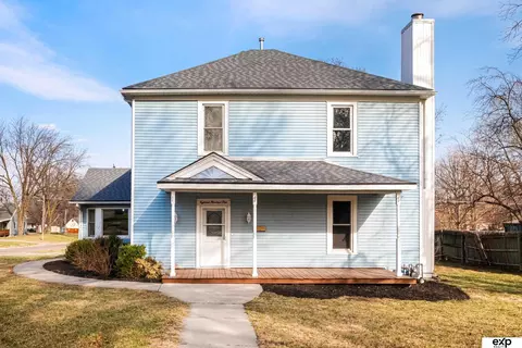 1801 Hancock St, Bellevue, NE 68005
