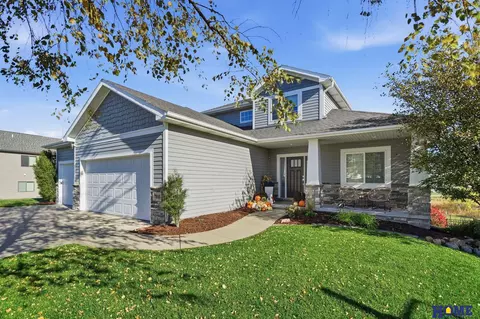 7810 Nashway Rd, Lincoln, NE 68516