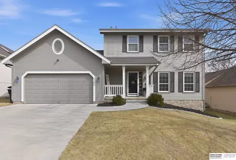 4305 N 163 St, Omaha, NE 68116