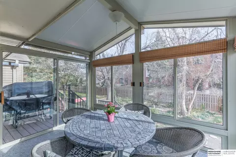 6617 S 108th Ave, Omaha, NE 68137