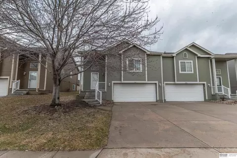 7660 Potter St, Omaha, NE 68122