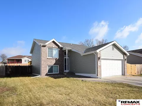 1630 Prairie Ln, Lincoln, NE 68521